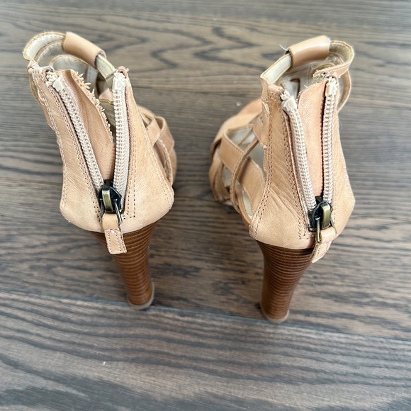 Franco Sarto platform sandals - Picture 2 of 5